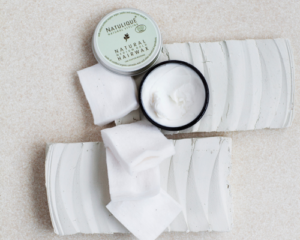 Quelle alternative à la cire pour une fixation légère ?