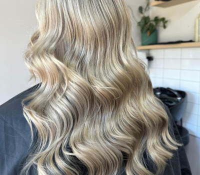 Quels soins privilégier pour éviter la sécheresse capillaire ? 2 boucles 6 1 | MCCP COIFFURE BIO